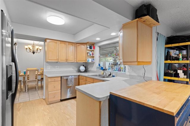 15648 BEAR CREEK DRIVE, Tampa, FL 33624