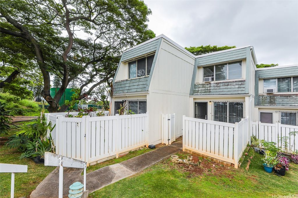98-733 Kaonohi Street 36, Aiea, HI 96701