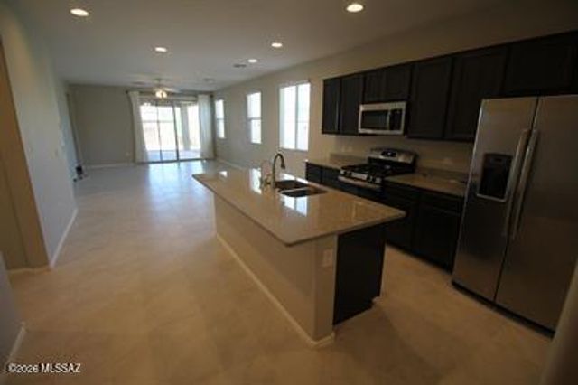 6420 E Via Jardin Verde, Tucson, AZ 85756
