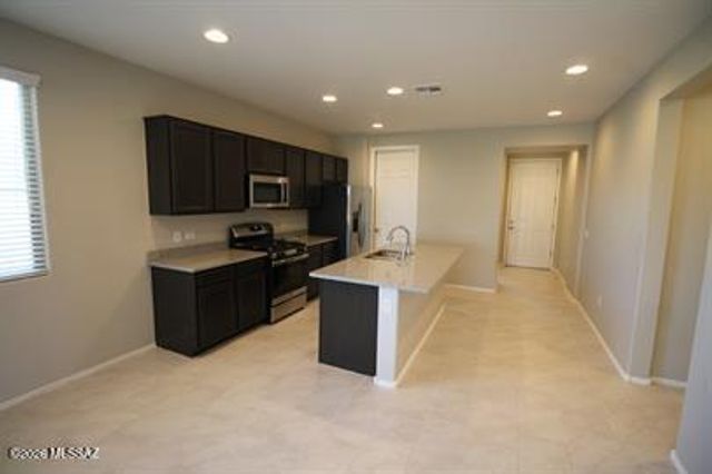 6420 E Via Jardin Verde, Tucson, AZ 85756