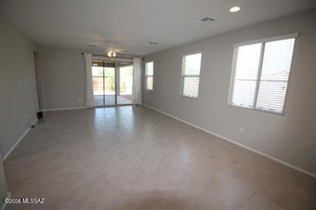 6420 E Via Jardin Verde, Tucson, AZ 85756