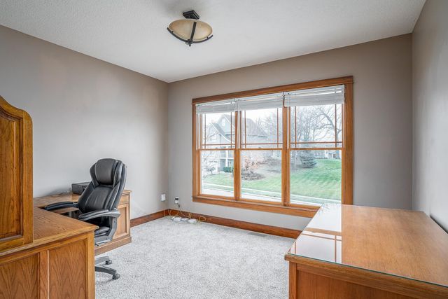 2891 Grandview Drive, Bettendorf, IA 52722