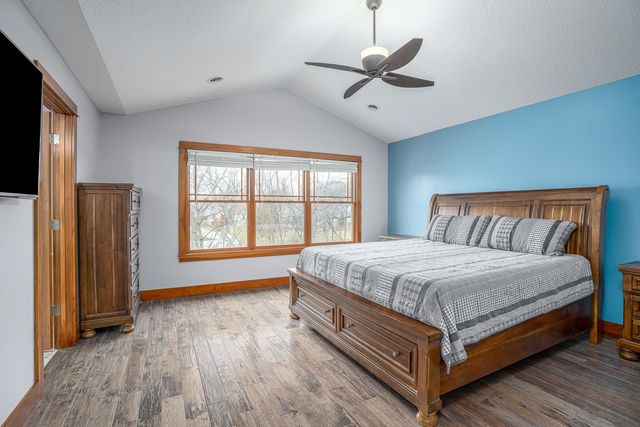 2891 Grandview Drive, Bettendorf, IA 52722