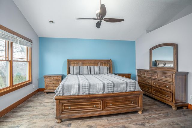 2891 Grandview Drive, Bettendorf, IA 52722