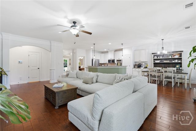 123 Timberland Circle, Richmond Hill, GA 31324