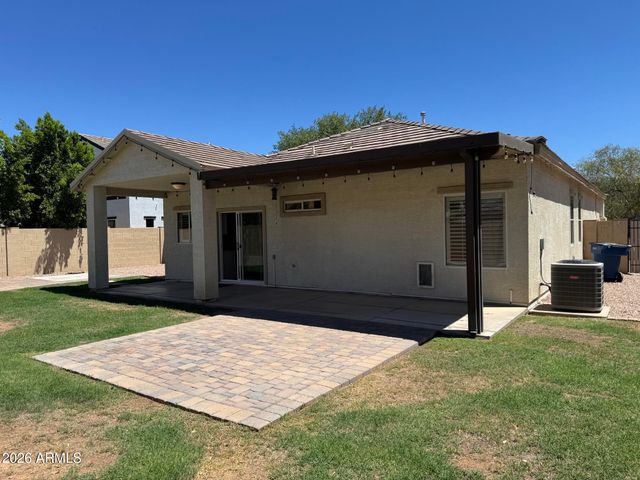 2584 E DEL RIO Court, Gilbert, AZ 85295