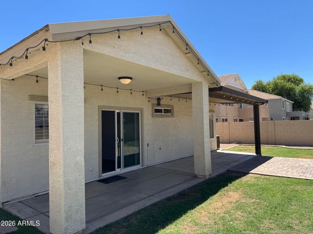 2584 E DEL RIO Court, Gilbert, AZ 85295