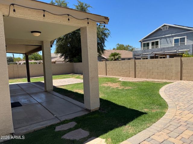 2584 E DEL RIO Court, Gilbert, AZ 85295
