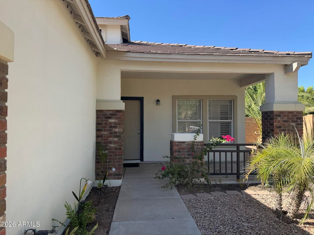 2584 E DEL RIO Court, Gilbert, AZ 85295 — photo 2