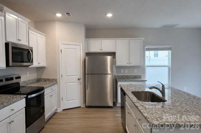 2020 Transatlantic Avenue, Charlotte, NC 28215