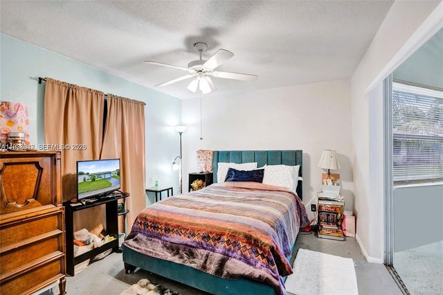 4914 NW 52nd Ct, Tamarac, FL 33319