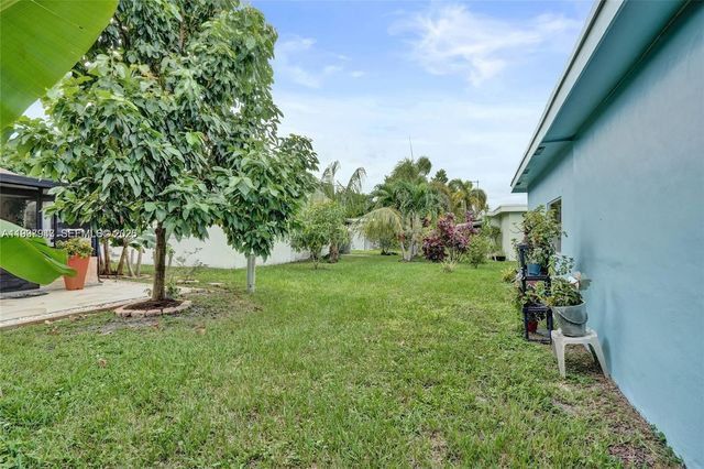 4914 NW 52nd Ct, Tamarac, FL 33319