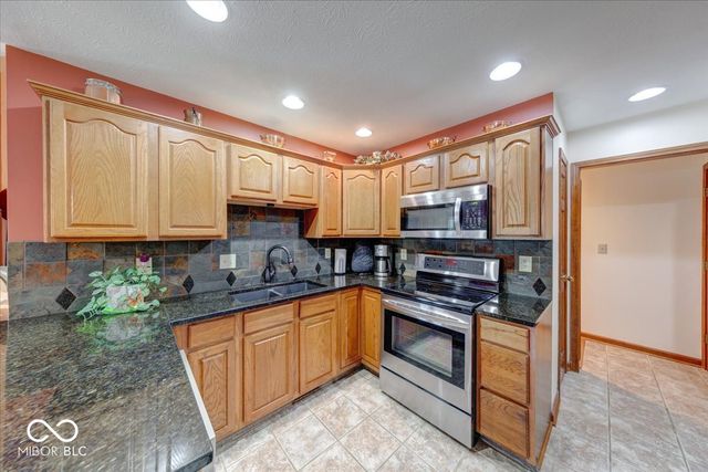 683 Cottage Lane, Greenwood, IN 46143
