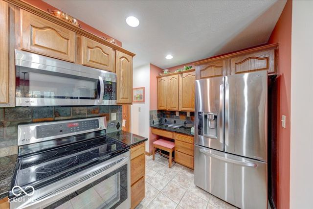 683 Cottage Lane, Greenwood, IN 46143