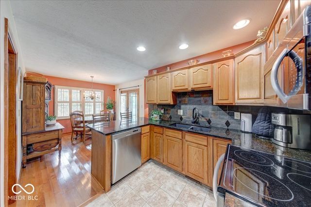 683 Cottage Lane, Greenwood, IN 46143
