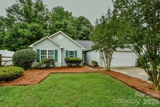 3510 Tracy Glenn Court, Charlotte, NC 28269