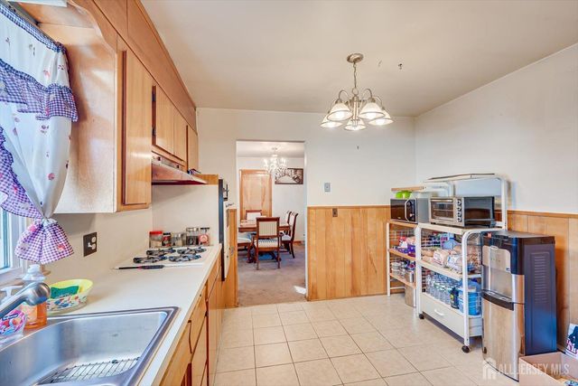 85 Grand Street, Iselin, NJ 08830
