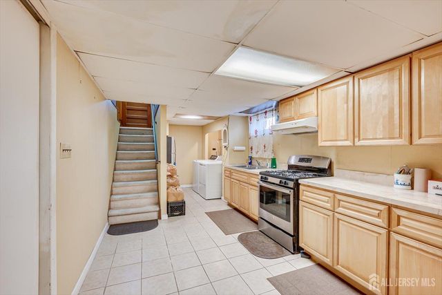 85 Grand Street, Iselin, NJ 08830