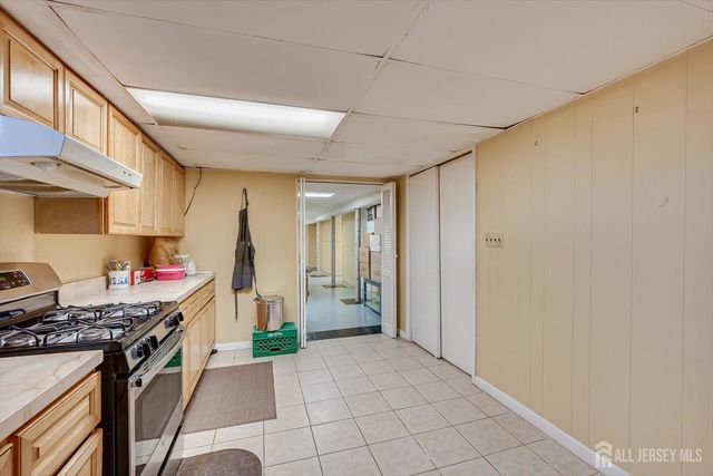 85 Grand Street, Iselin, NJ 08830