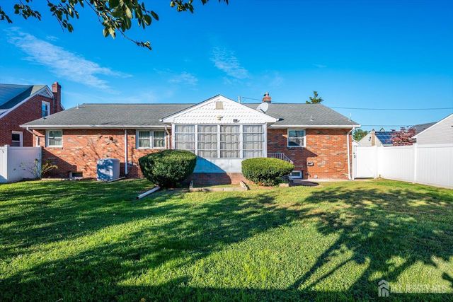 85 Grand Street, Iselin, NJ 08830