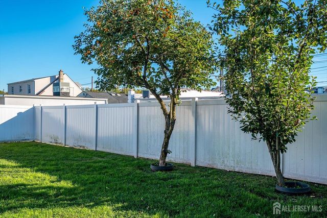 85 Grand Street, Iselin, NJ 08830