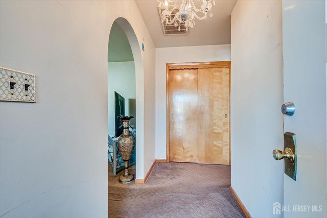 85 Grand Street, Iselin, NJ 08830
