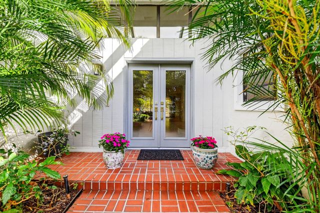 35 Glens Drive E, Boynton Beach, FL 33436