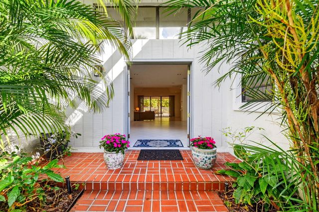 35 Glens Drive E, Boynton Beach, FL 33436