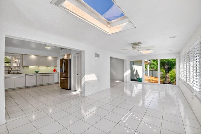 35 Glens Drive E, Boynton Beach, FL 33436