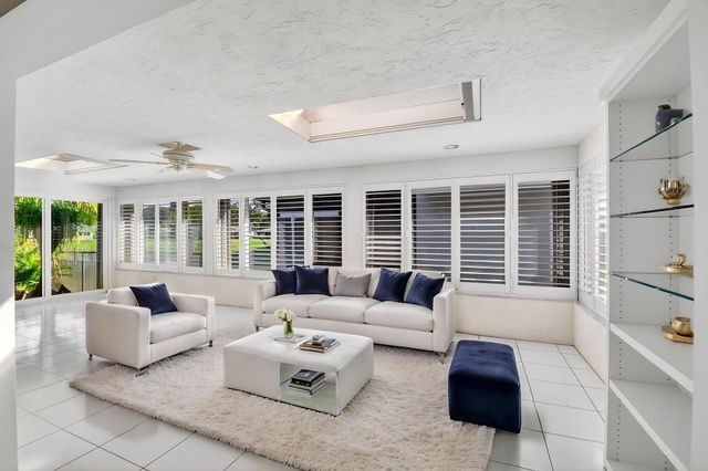 35 Glens Drive E, Boynton Beach, FL 33436