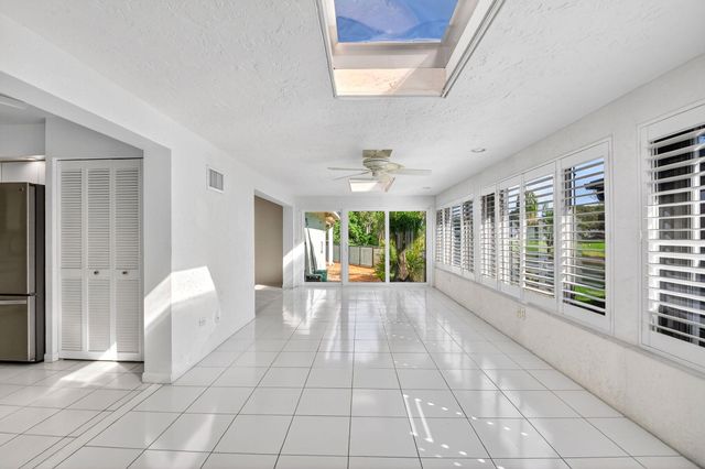 35 Glens Drive E, Boynton Beach, FL 33436