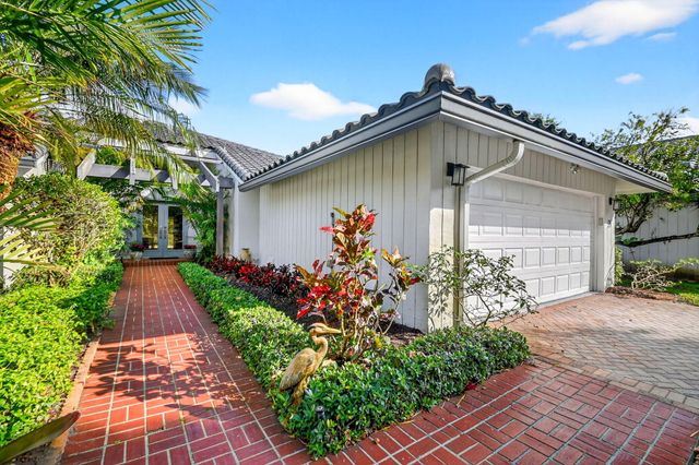 35 Glens Drive E, Boynton Beach, FL 33436