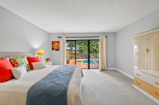 35 Glens Drive E, Boynton Beach, FL 33436