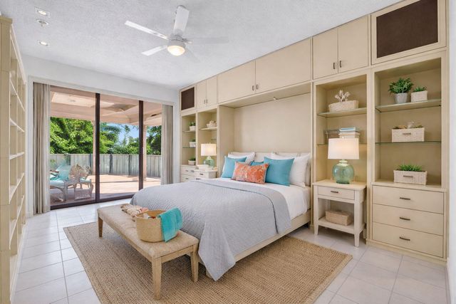 35 Glens Drive E, Boynton Beach, FL 33436