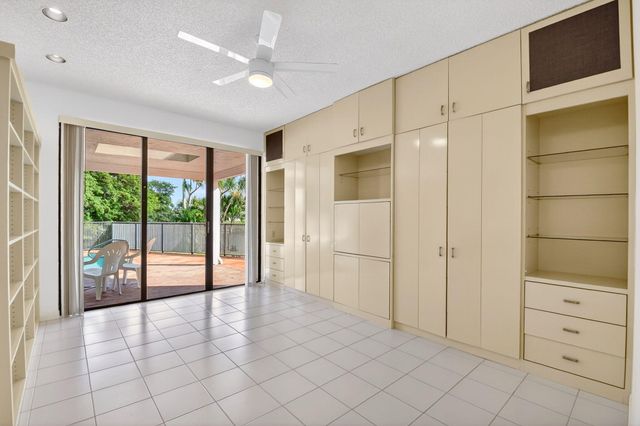 35 Glens Drive E, Boynton Beach, FL 33436