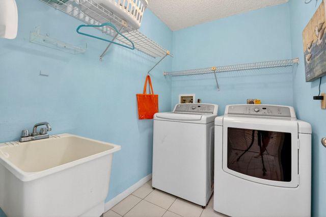 35 Glens Drive E, Boynton Beach, FL 33436