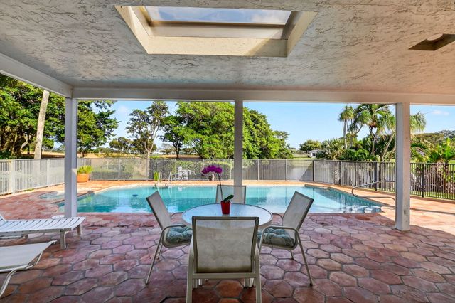 35 Glens Drive E, Boynton Beach, FL 33436