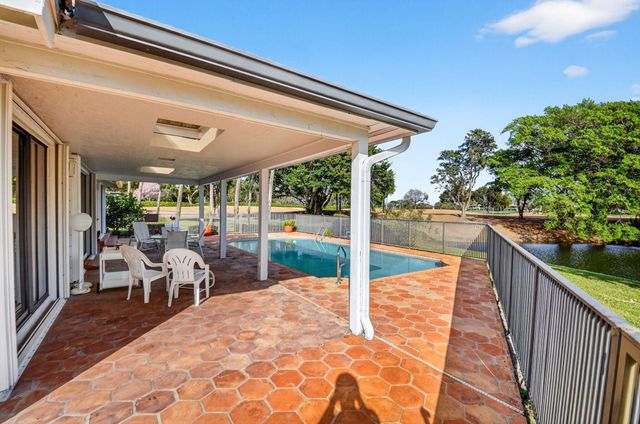 35 Glens Drive E, Boynton Beach, FL 33436