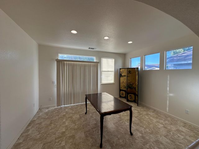 1649 Maidencane Way, Los Banos, CA 93635