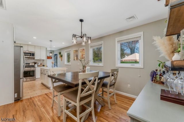 64 Ellis Rd, Holland Twp., NJ 08848