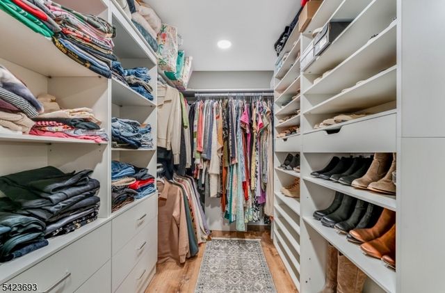 64 Ellis Rd, Holland Twp., NJ 08848