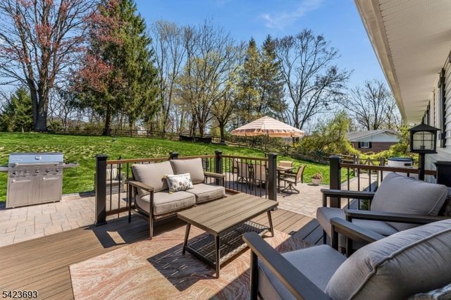 64 Ellis Rd, Holland Twp., NJ 08848