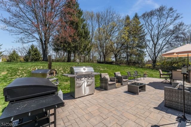 64 Ellis Rd, Holland Twp., NJ 08848