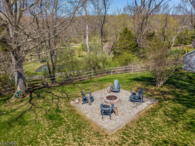 64 Ellis Rd, Holland Twp., NJ 08848