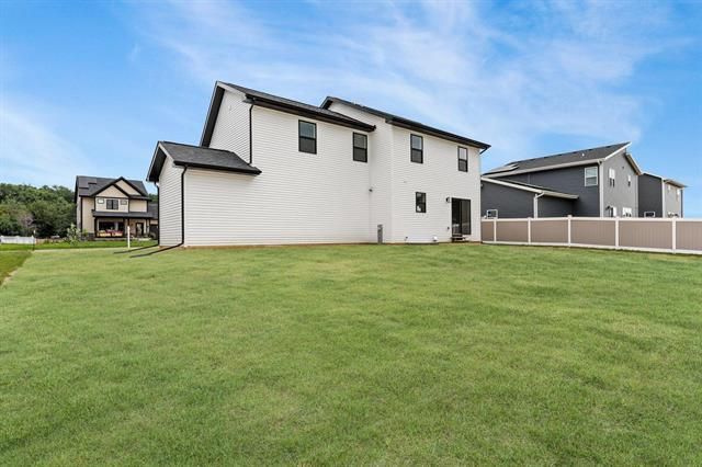 10423 N Stone Barn Drive, Milton, WI 53563