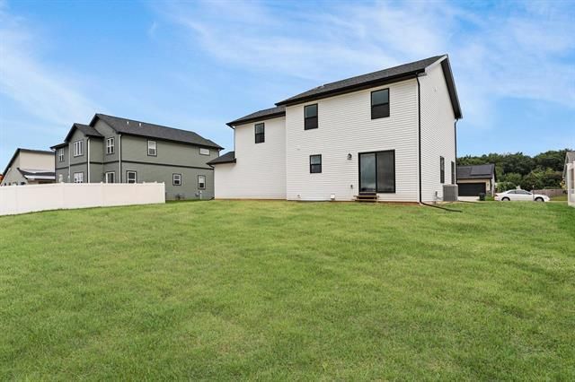 10423 N Stone Barn Drive, Milton, WI 53563
