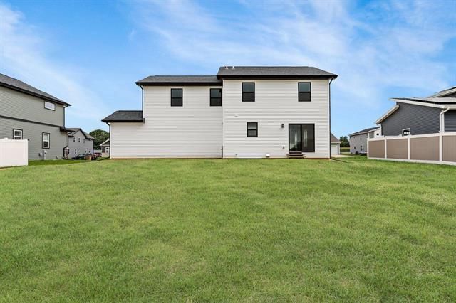 10423 N Stone Barn Drive, Milton, WI 53563