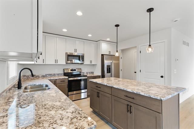 10423 N Stone Barn Drive, Milton, WI 53563