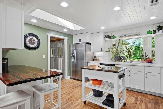 24912 Connie Ct, Auburn, CA 95602