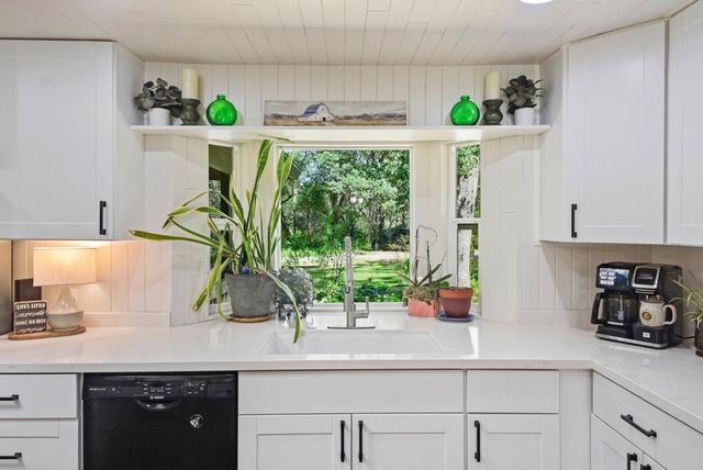 24912 Connie Ct, Auburn, CA 95602